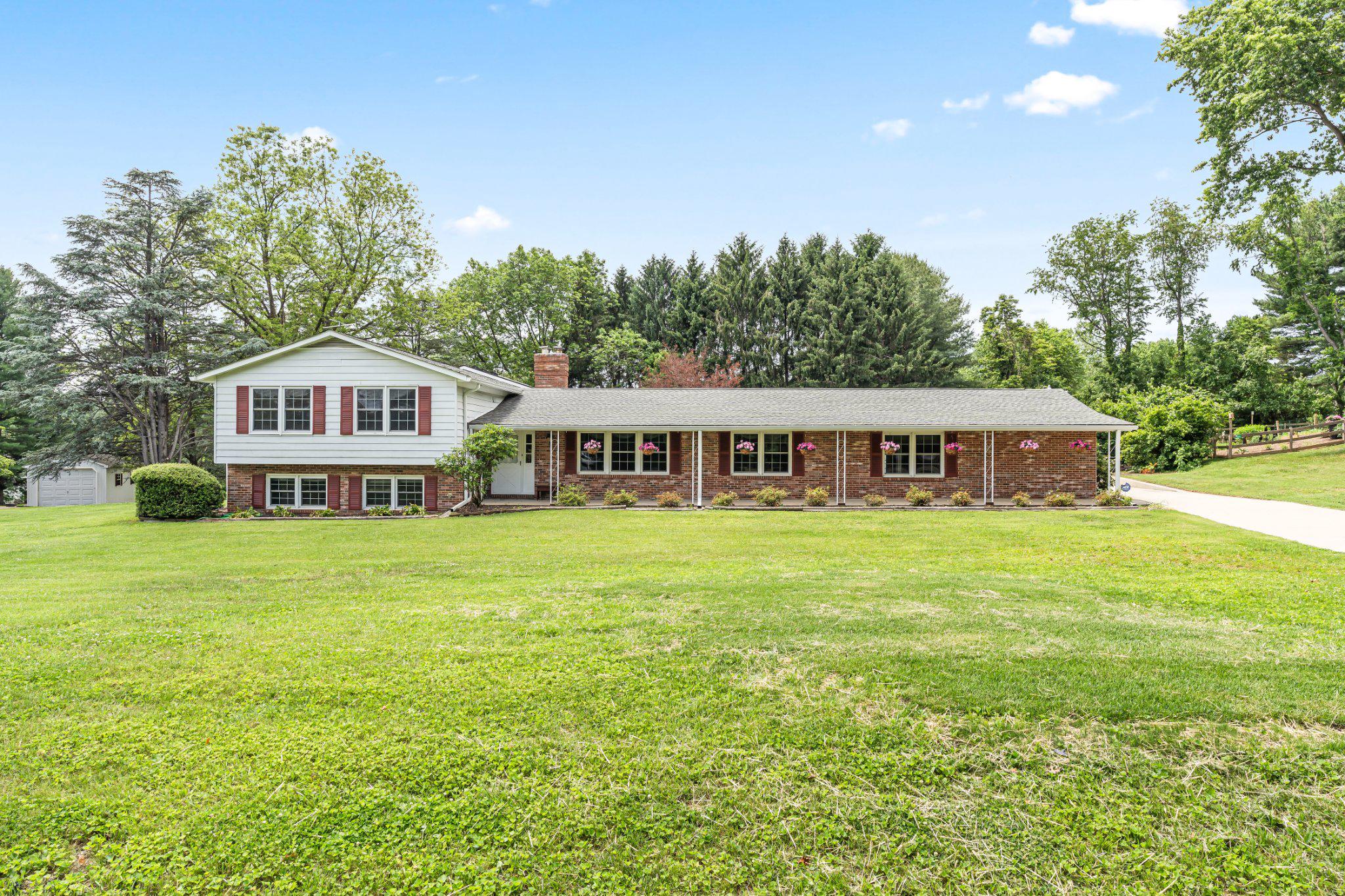 3318 Lowell Lane