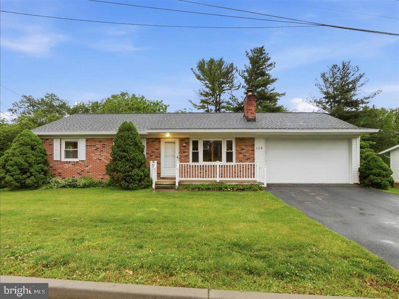 112 Locust Court, Middletown