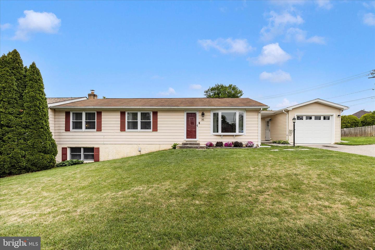 98 Summers Drive, Middletown