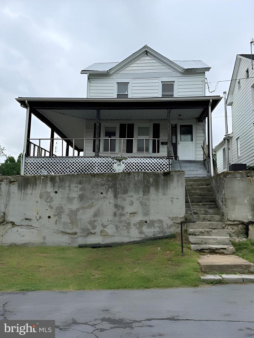 805 E B Street, Brunswick