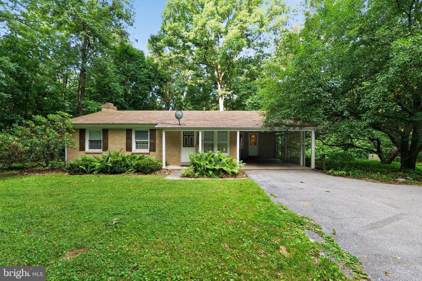 9810 Woodsboro Road