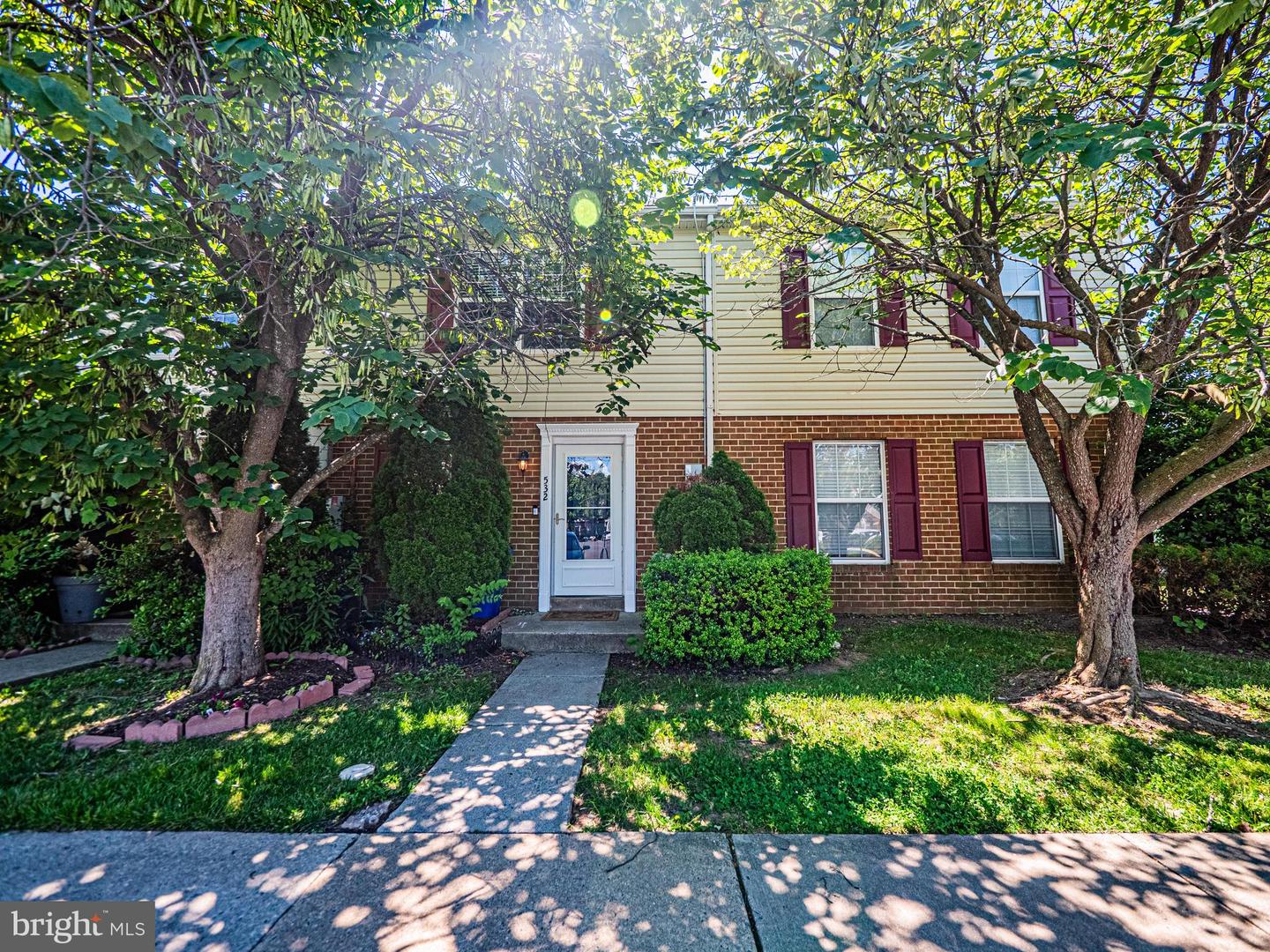 532 Essex Place