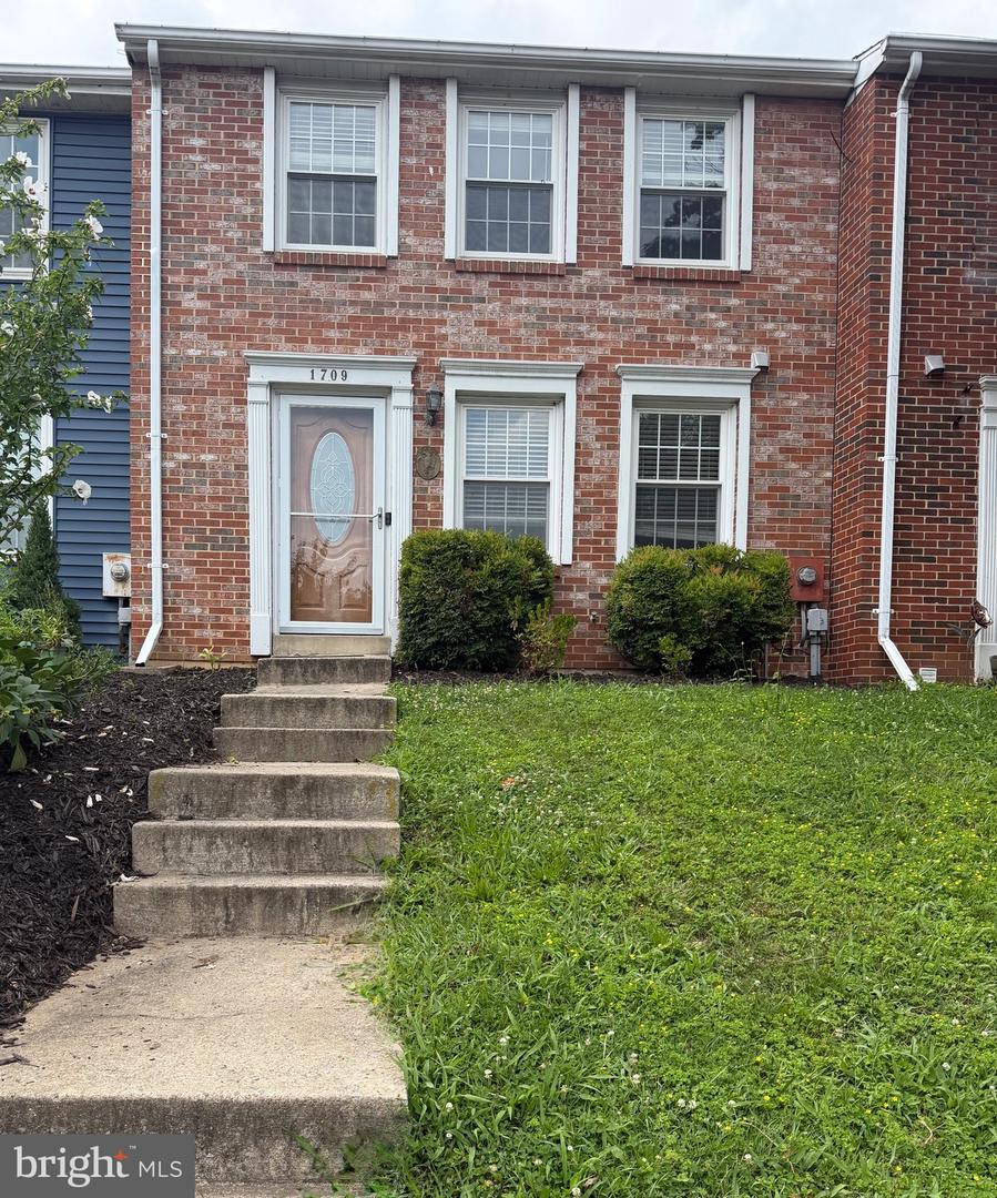 1709 Springhouse Court