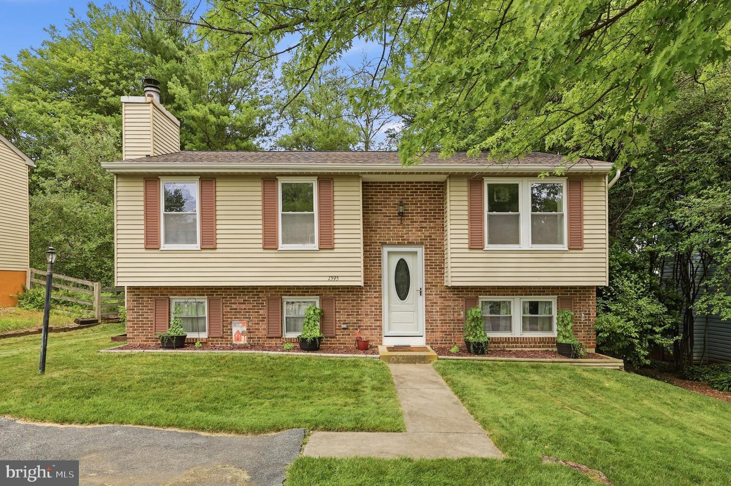 1595 Elmwood Court