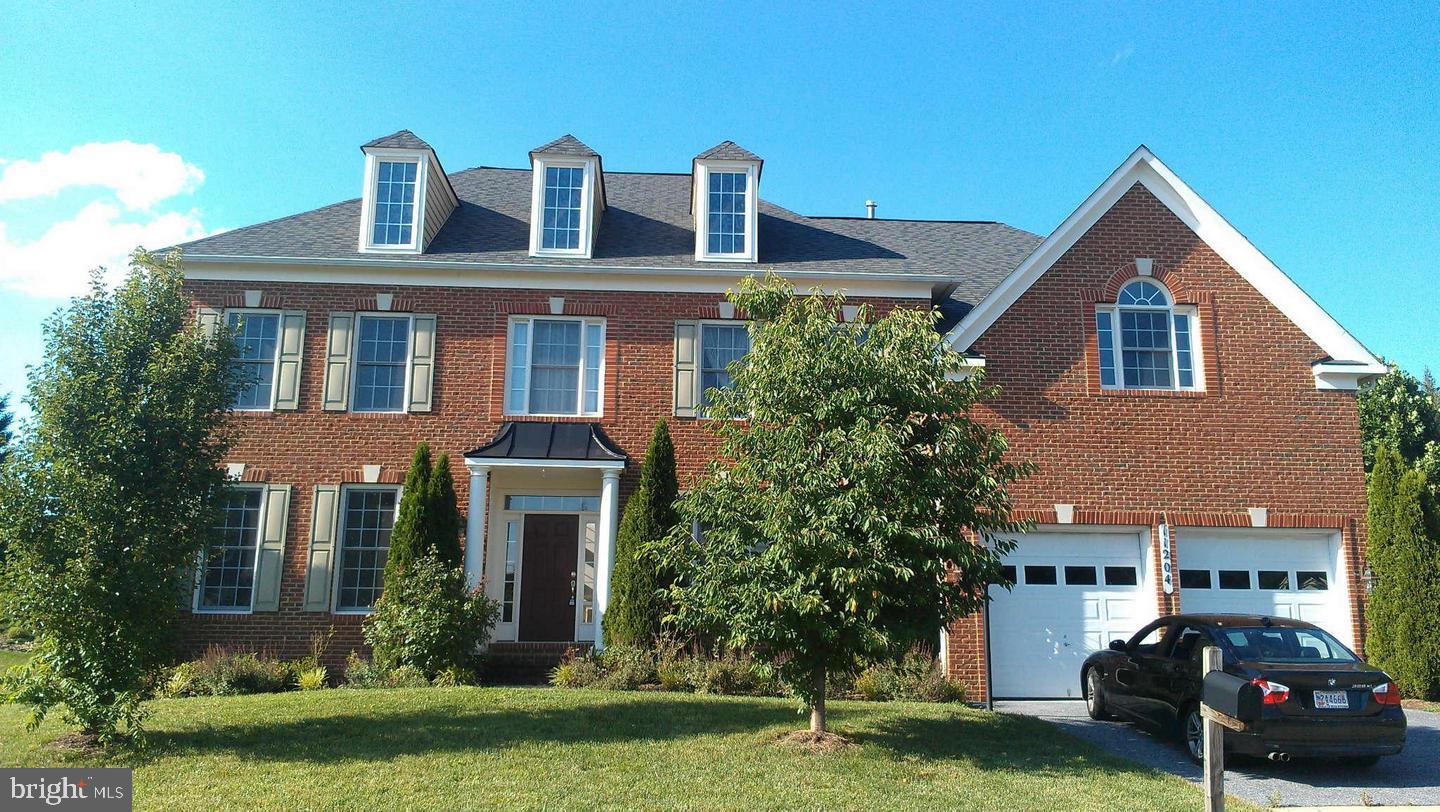 11204 Yardley Place E