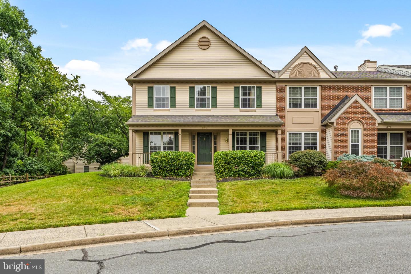 869 Waterford Drive