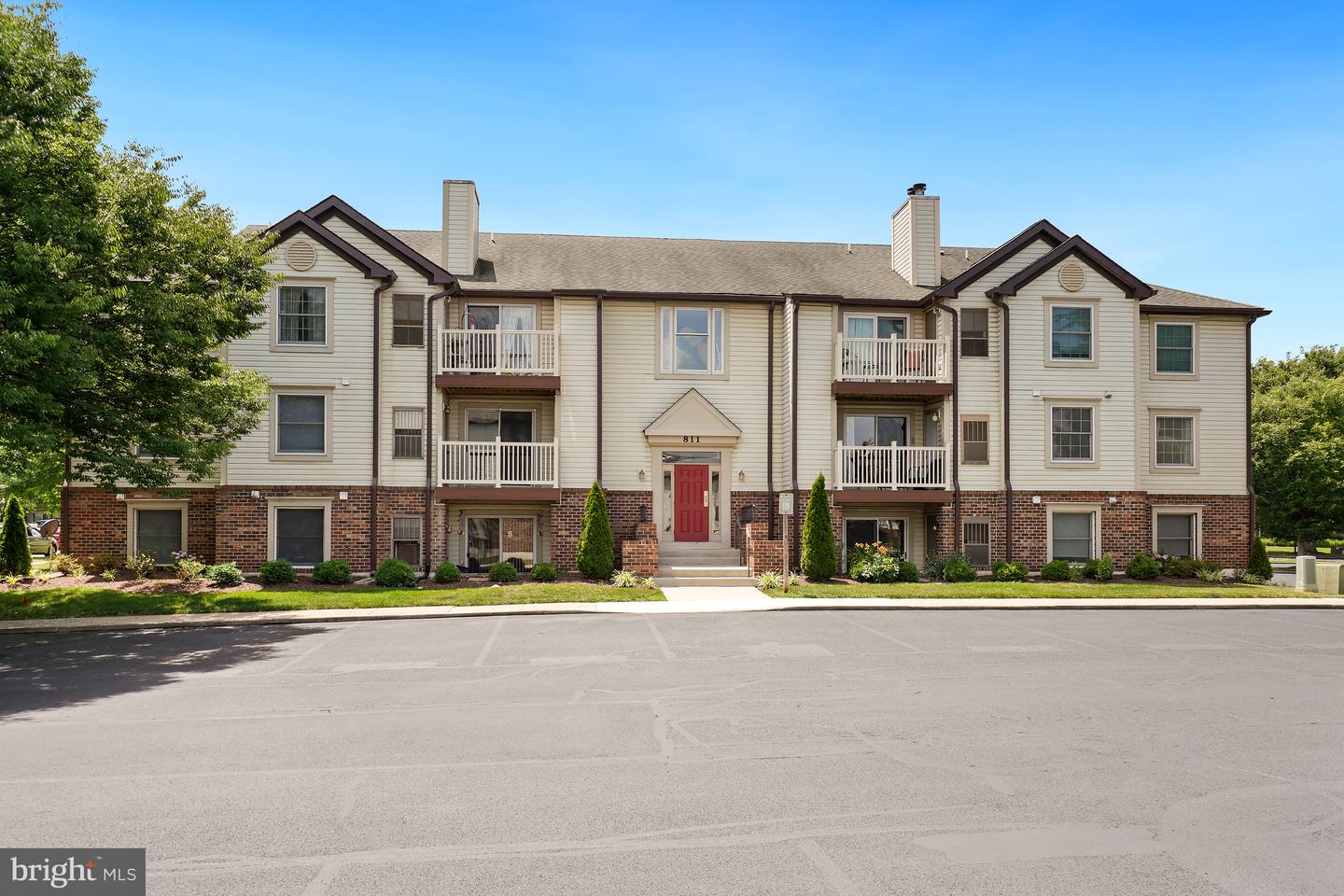 811 Stratford Way #E