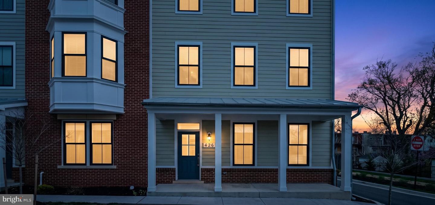 426 Chapel Alley #8