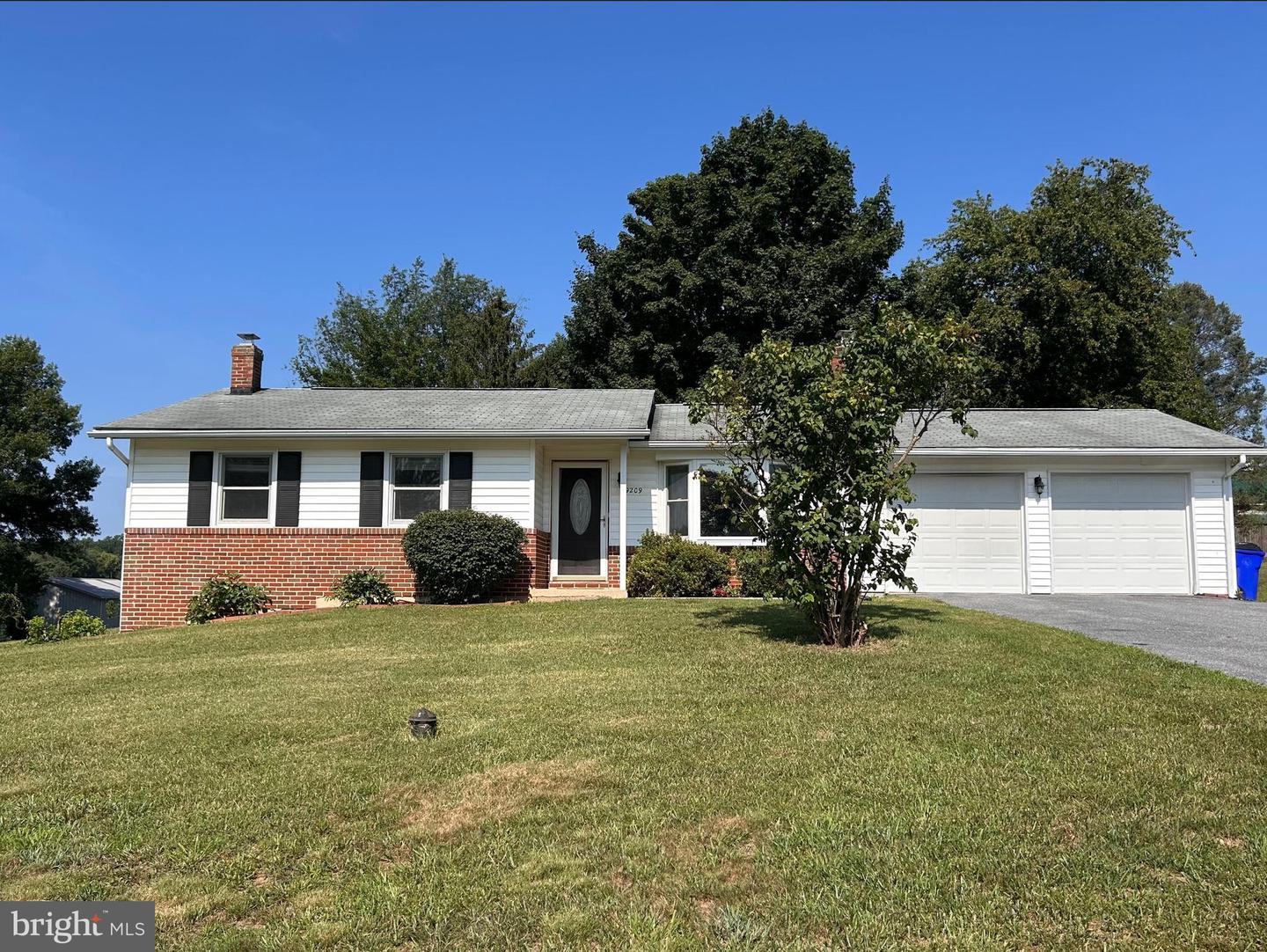 9209 Oak Tree Circle
