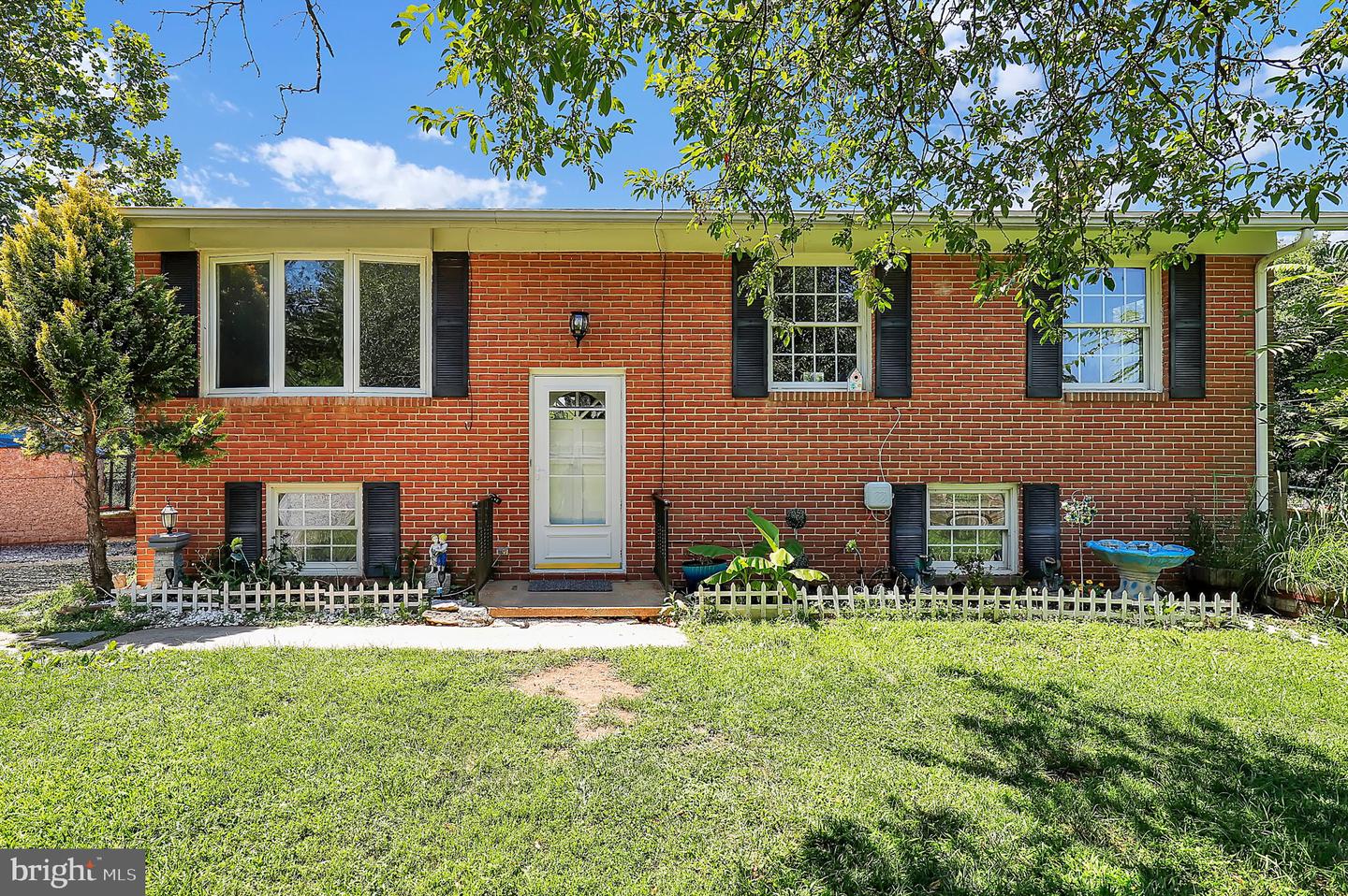 6621 Willis Lane
