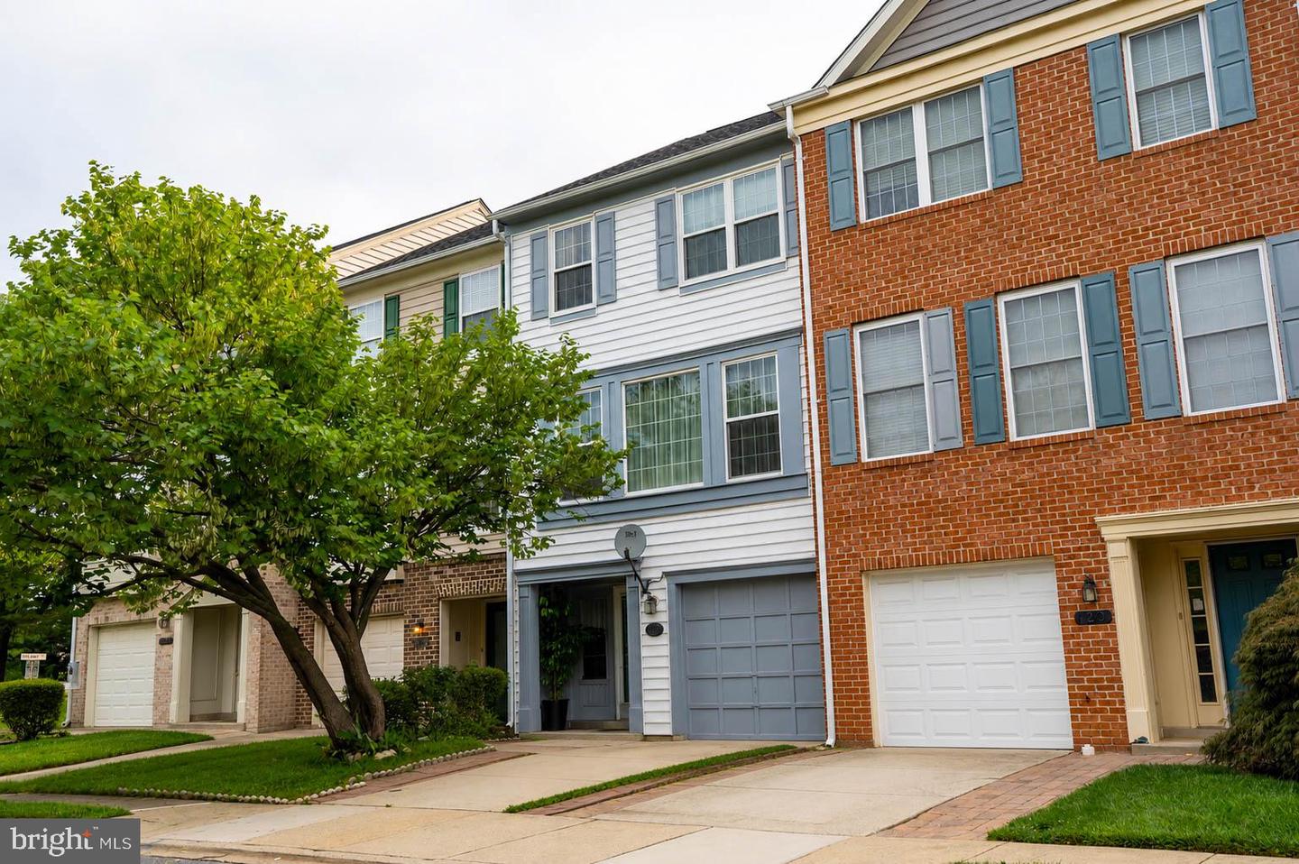 122 Long Acre Court