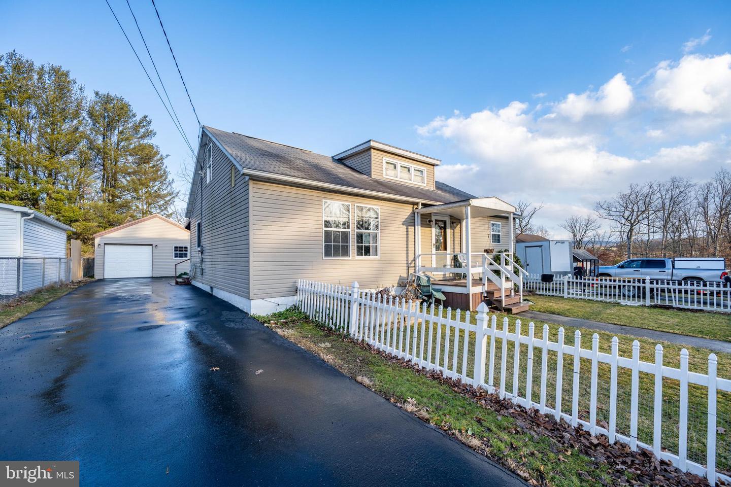 15 D Street, Mountain Lake Park