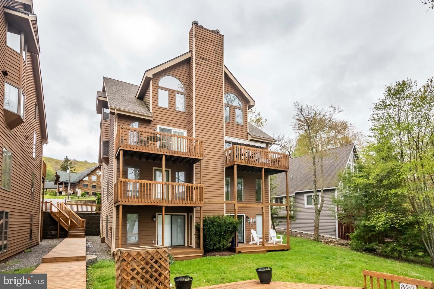 5 Hartwood Drive #h, Mc Henry