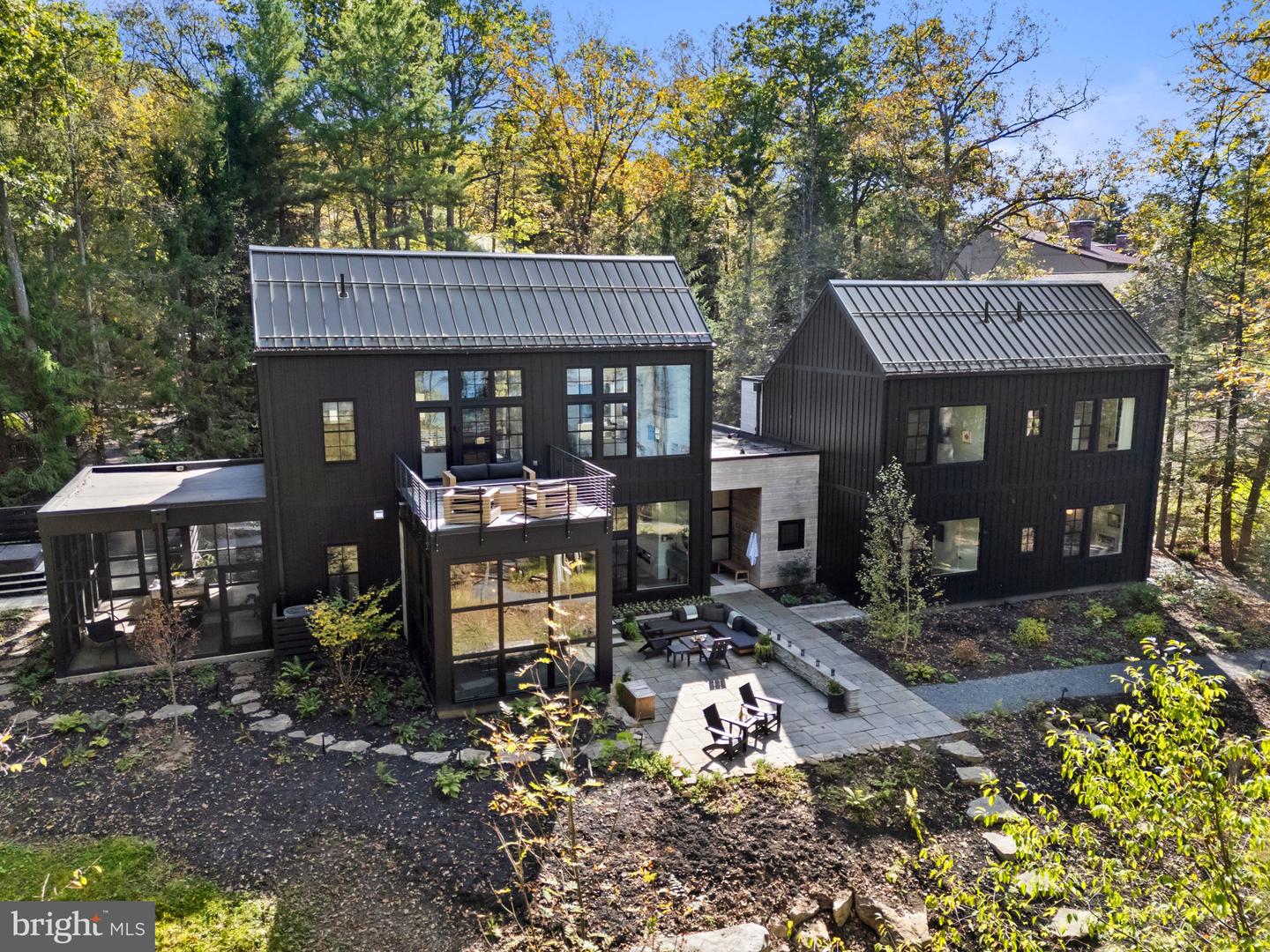 282 Mccomas Beach Terrace, Oakland