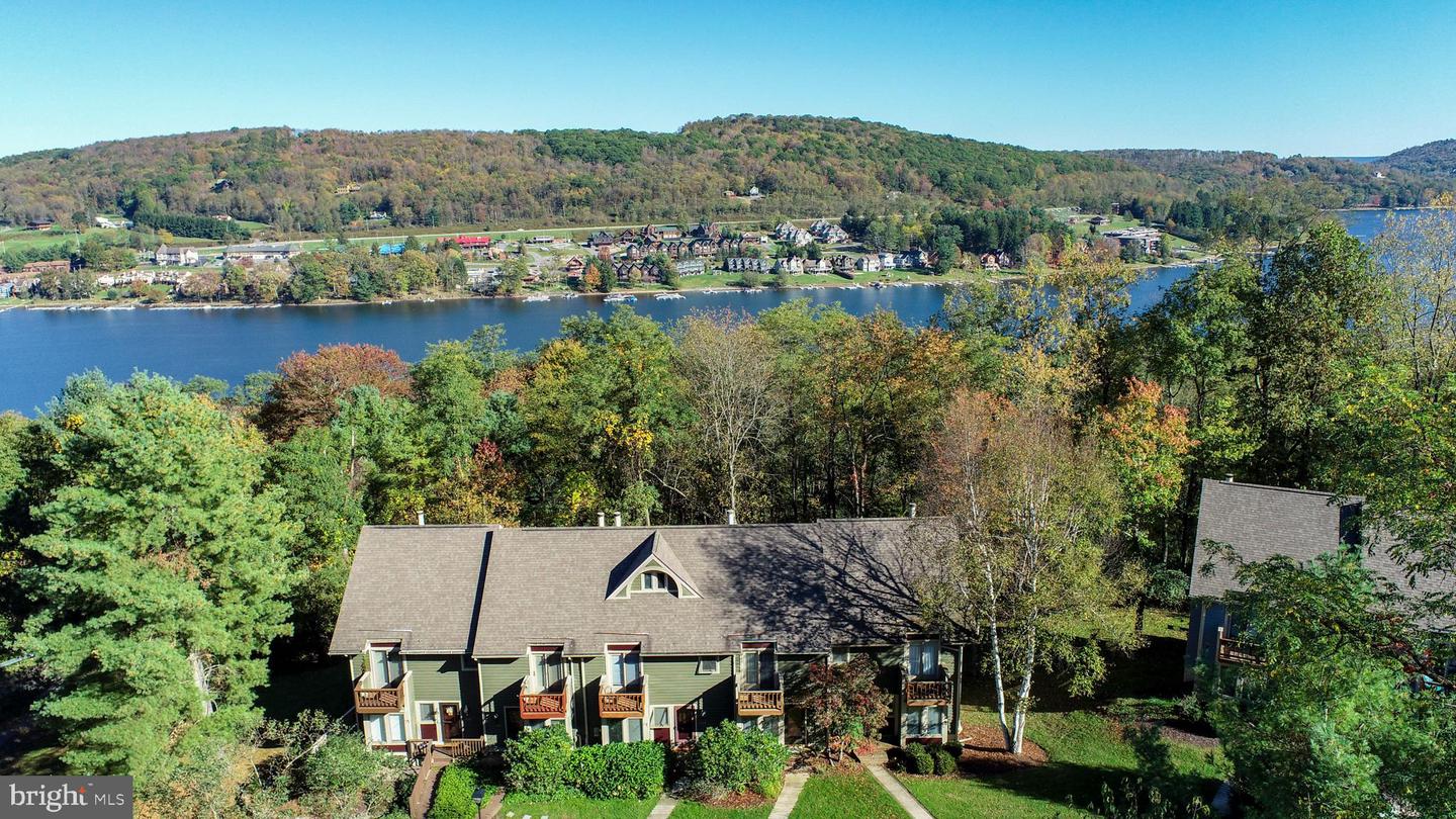 5 Lakeview Court #5c