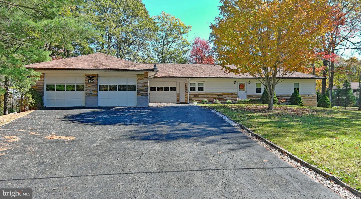 162 Avilton Road, Lonaconing