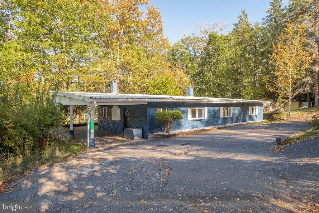 1321 Marsh Hill Road, Mc Henry