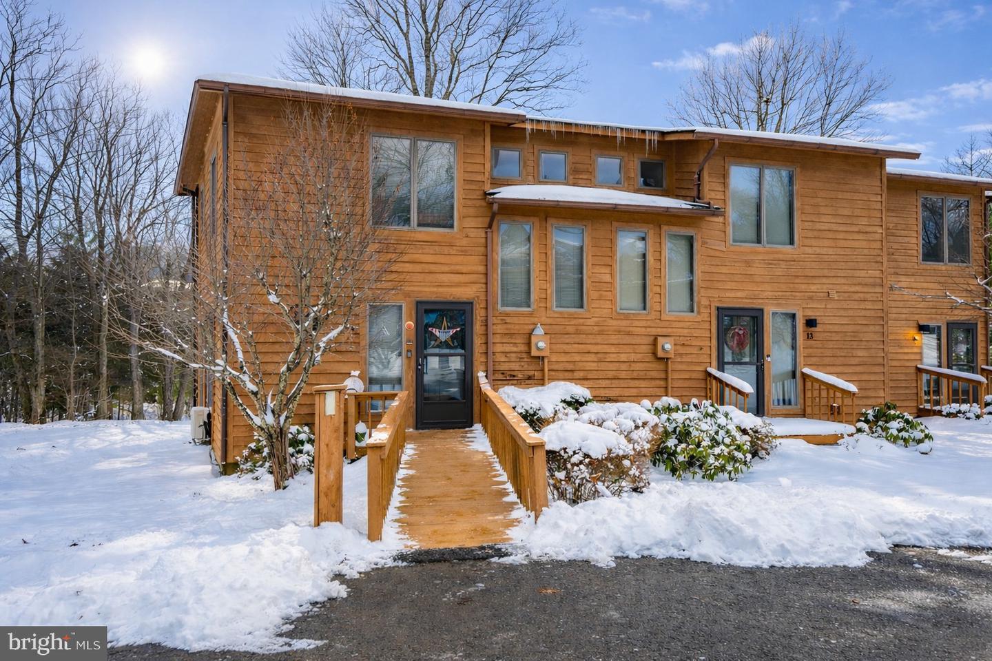 14 Laurel Brook Drive #14, Oakland