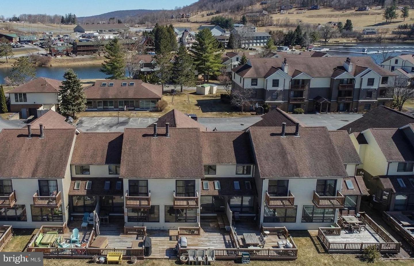 33 Ski Harbor Drive #33, Mc Henry