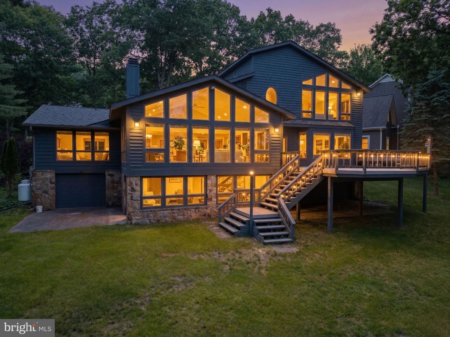 62 Duck Cove Road, Oakland