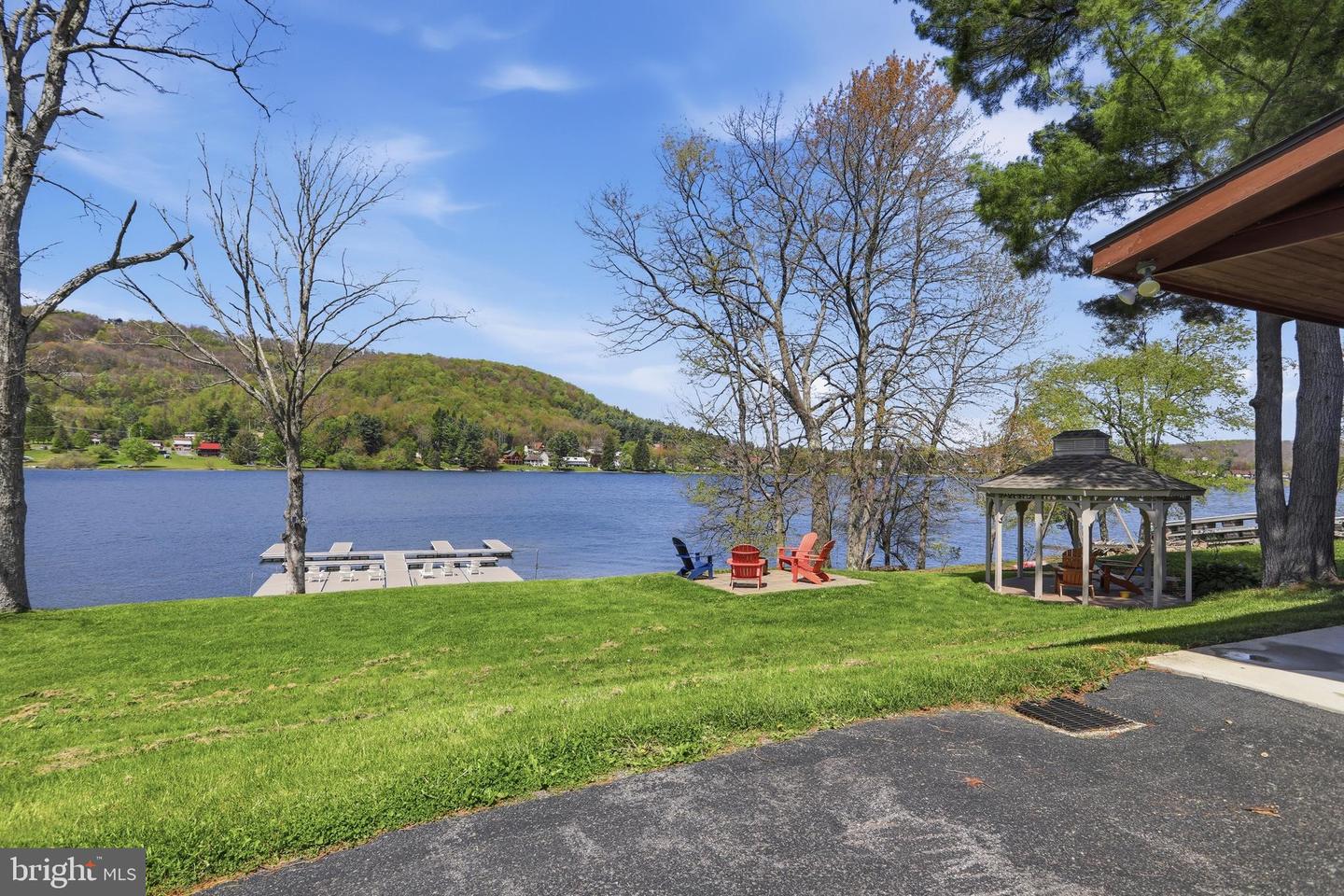 38 Lakeside Village Lane