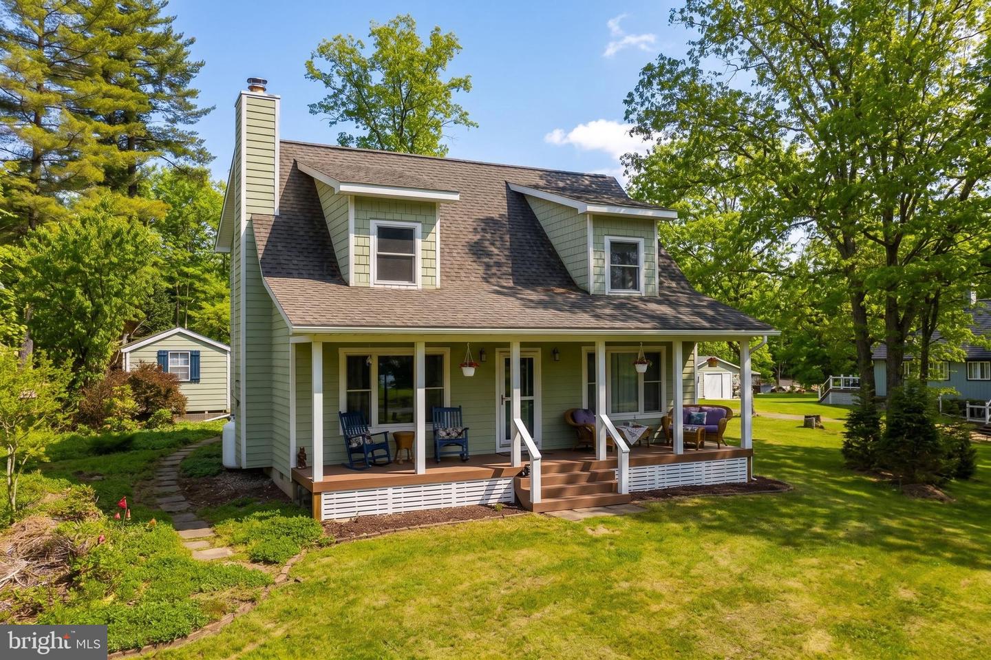 96 Whispering Way