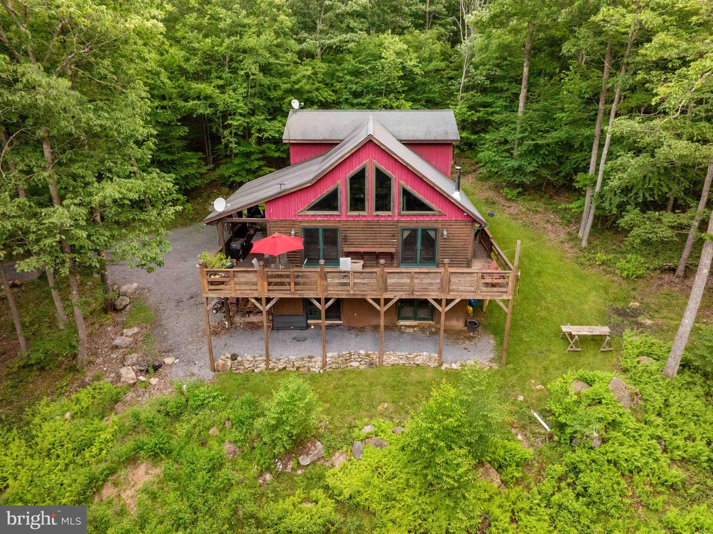 995 Betts Lane