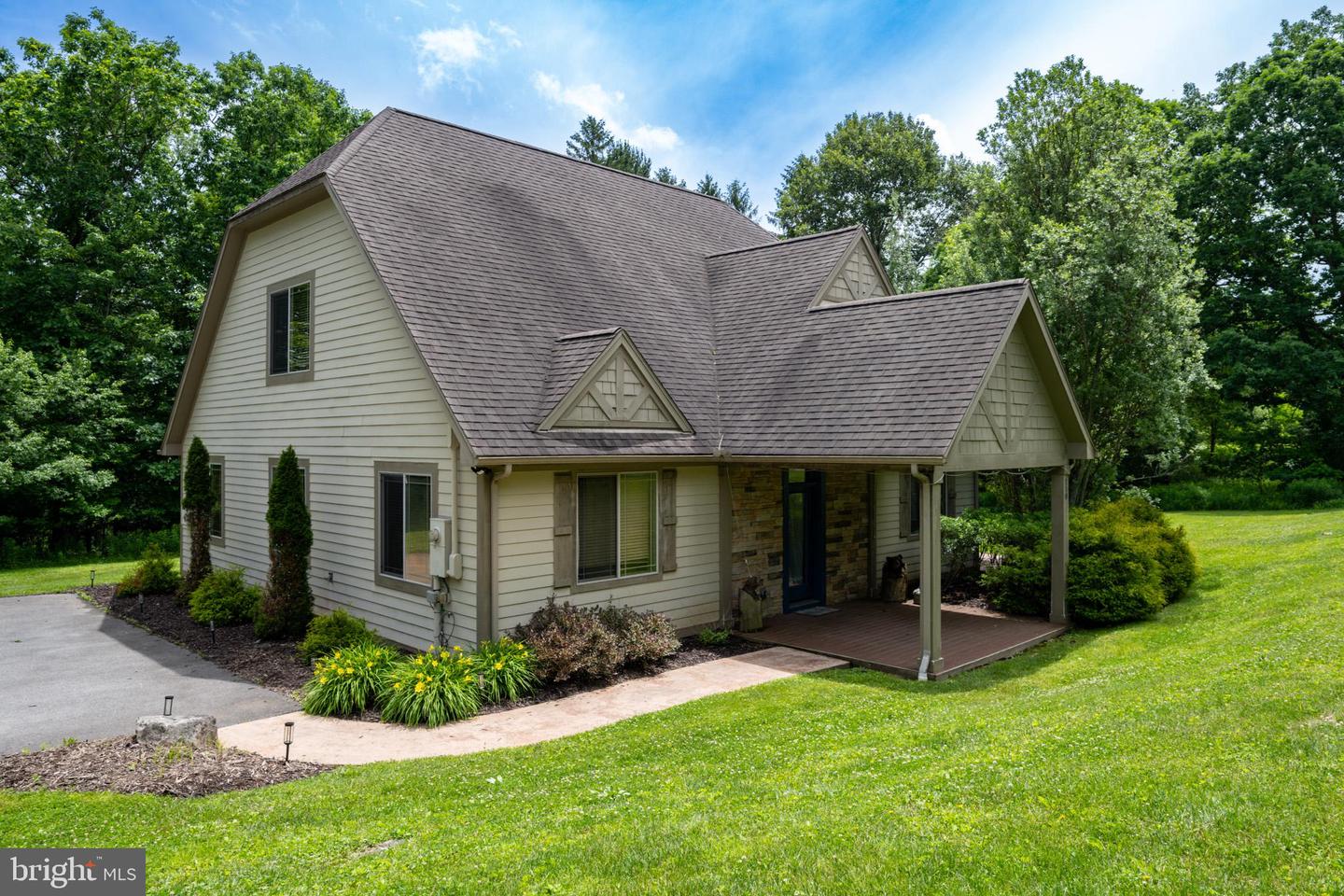 110 Northlake Drive