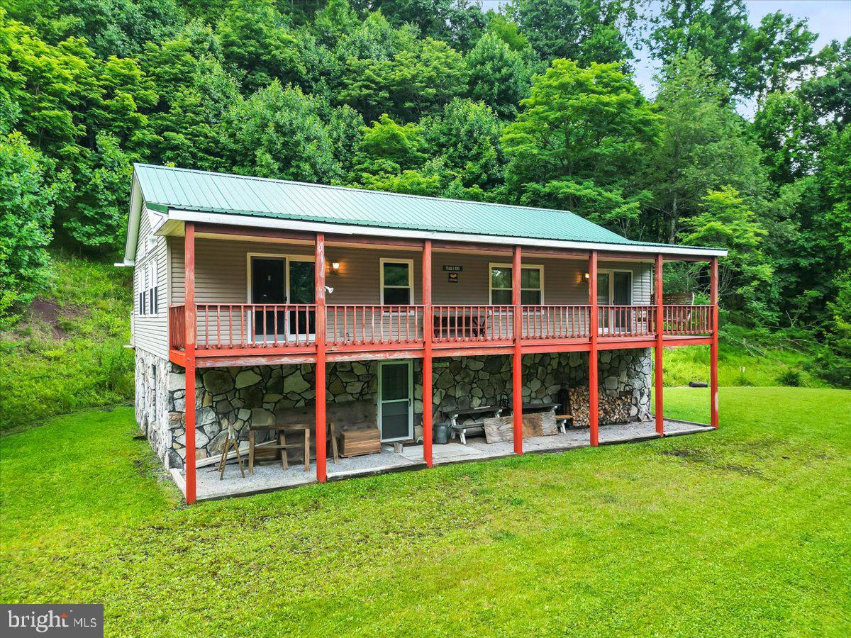 611 Timber Trail, Mc Henry