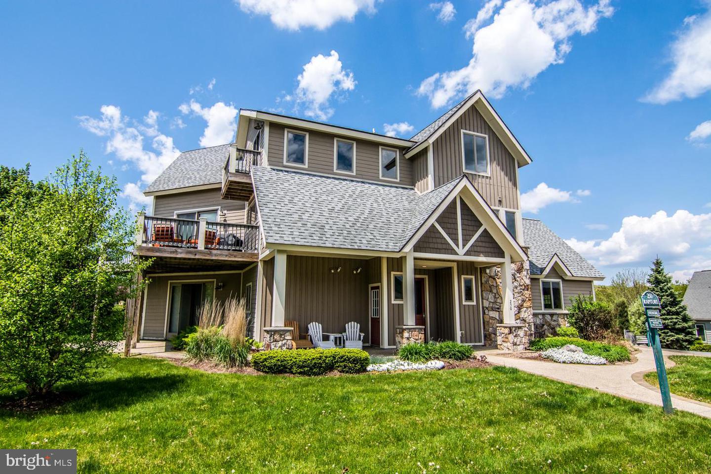 250 Lake Pointe Drive, Mc Henry