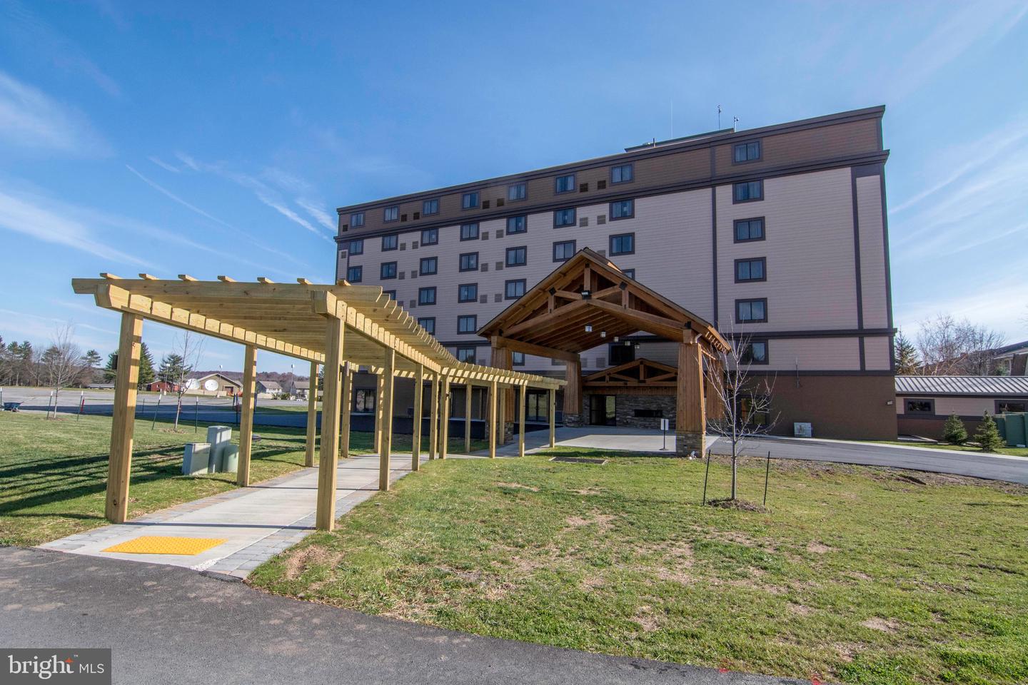 290 Marsh Hill Road #706, Mc Henry