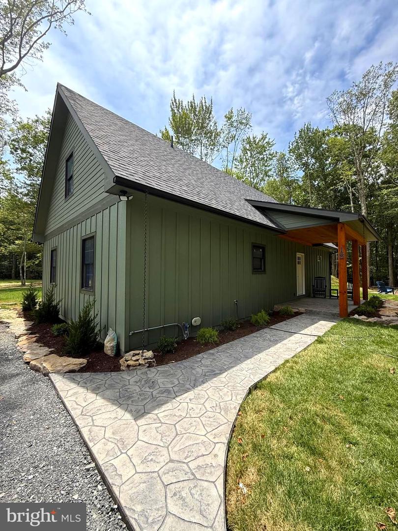 15 Byran Dr