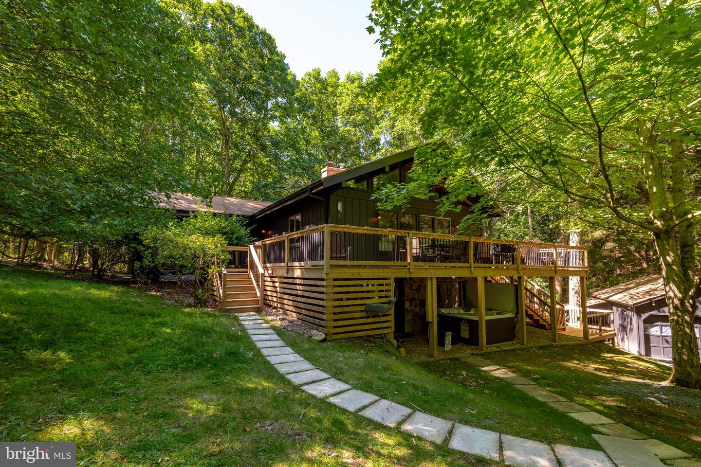 106 Lodge Circle