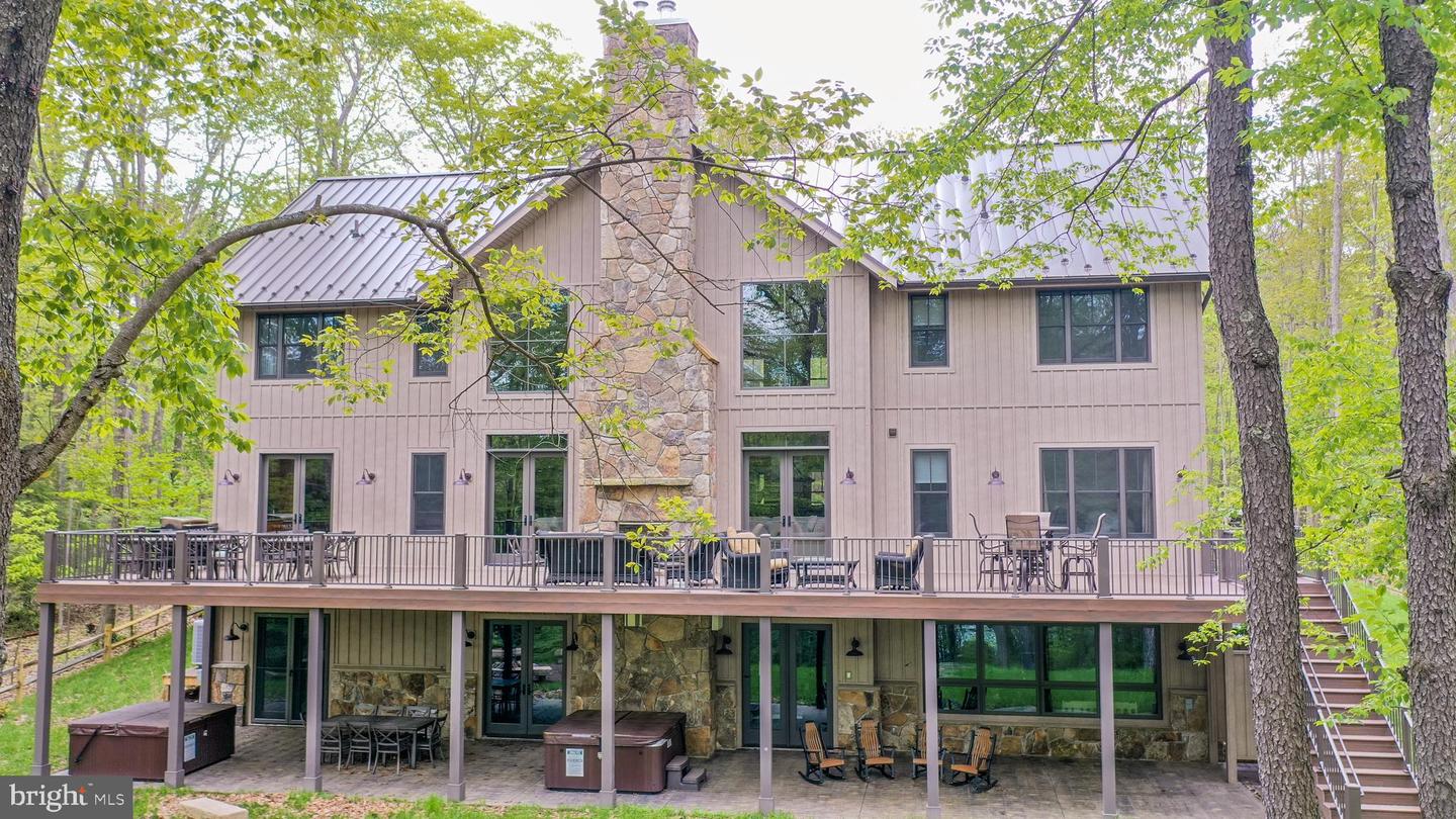 1131 Lake Shore Drive