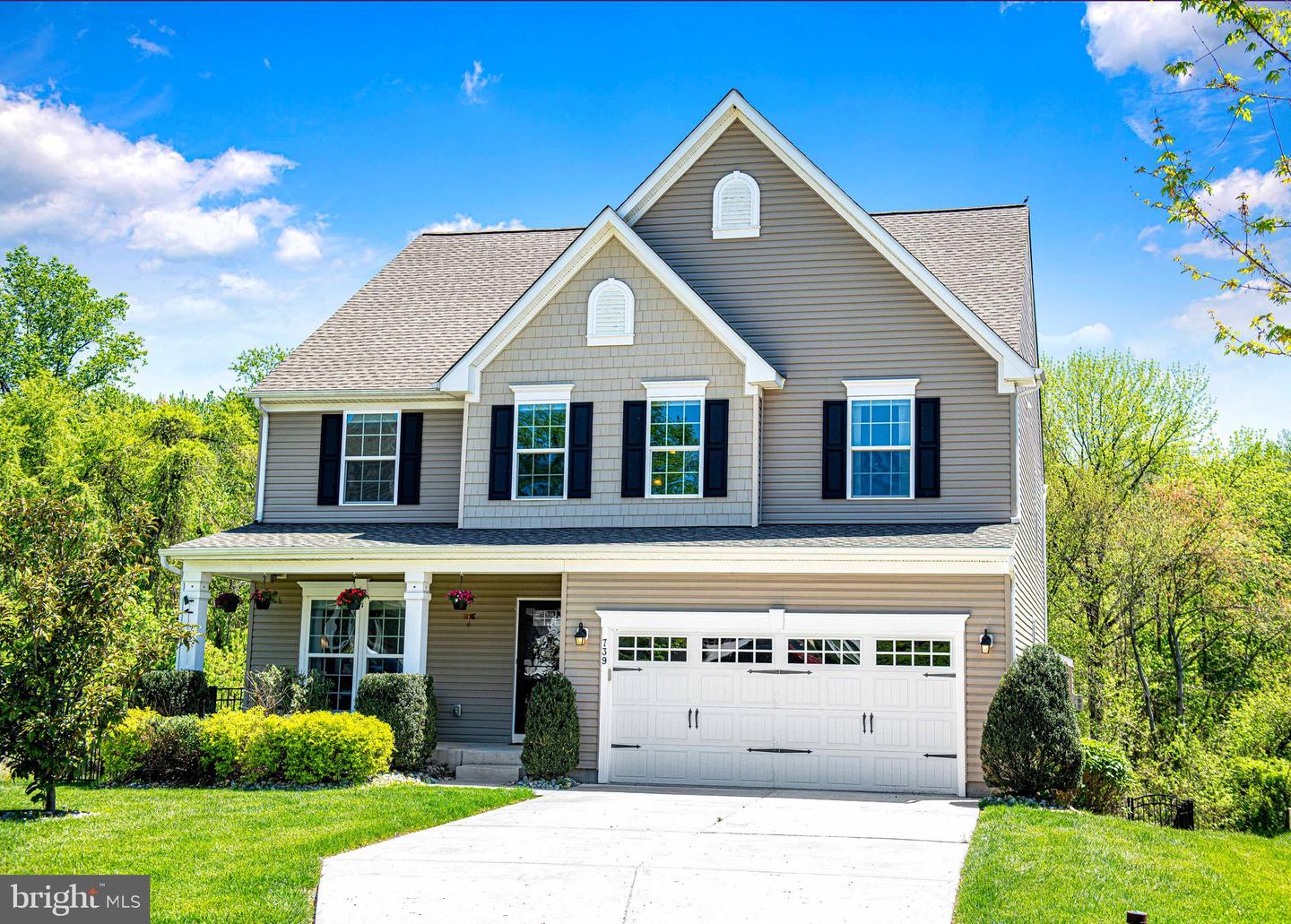 739 Falcon Lane, Aberdeen
