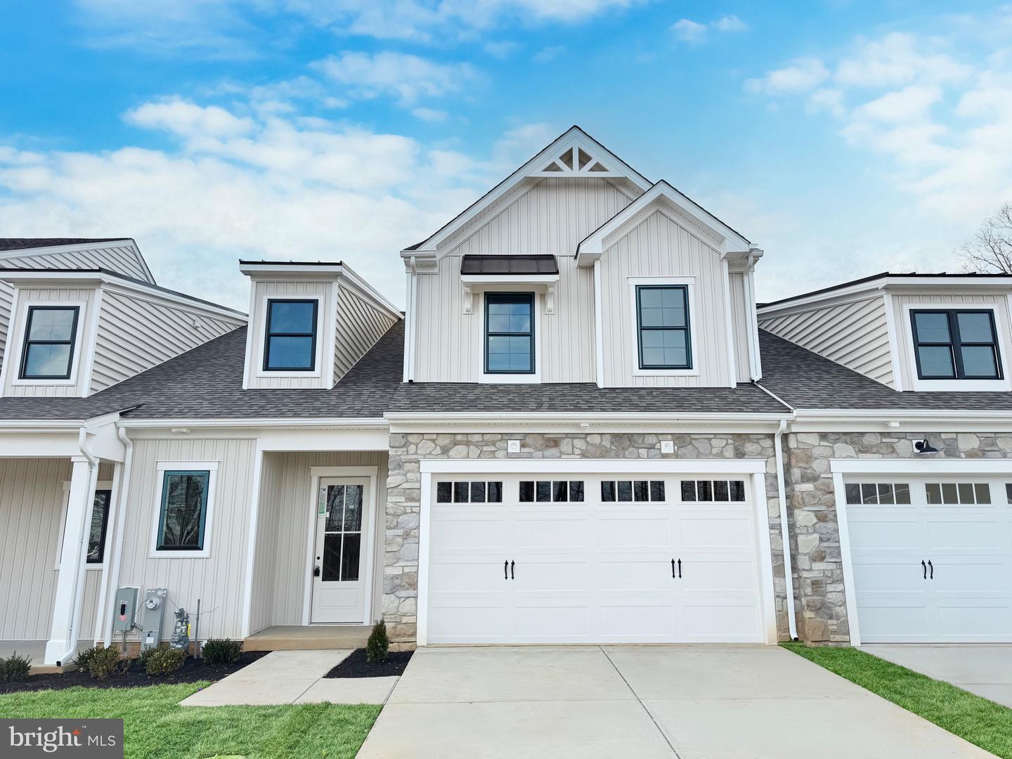 321 Friar Rock Cir