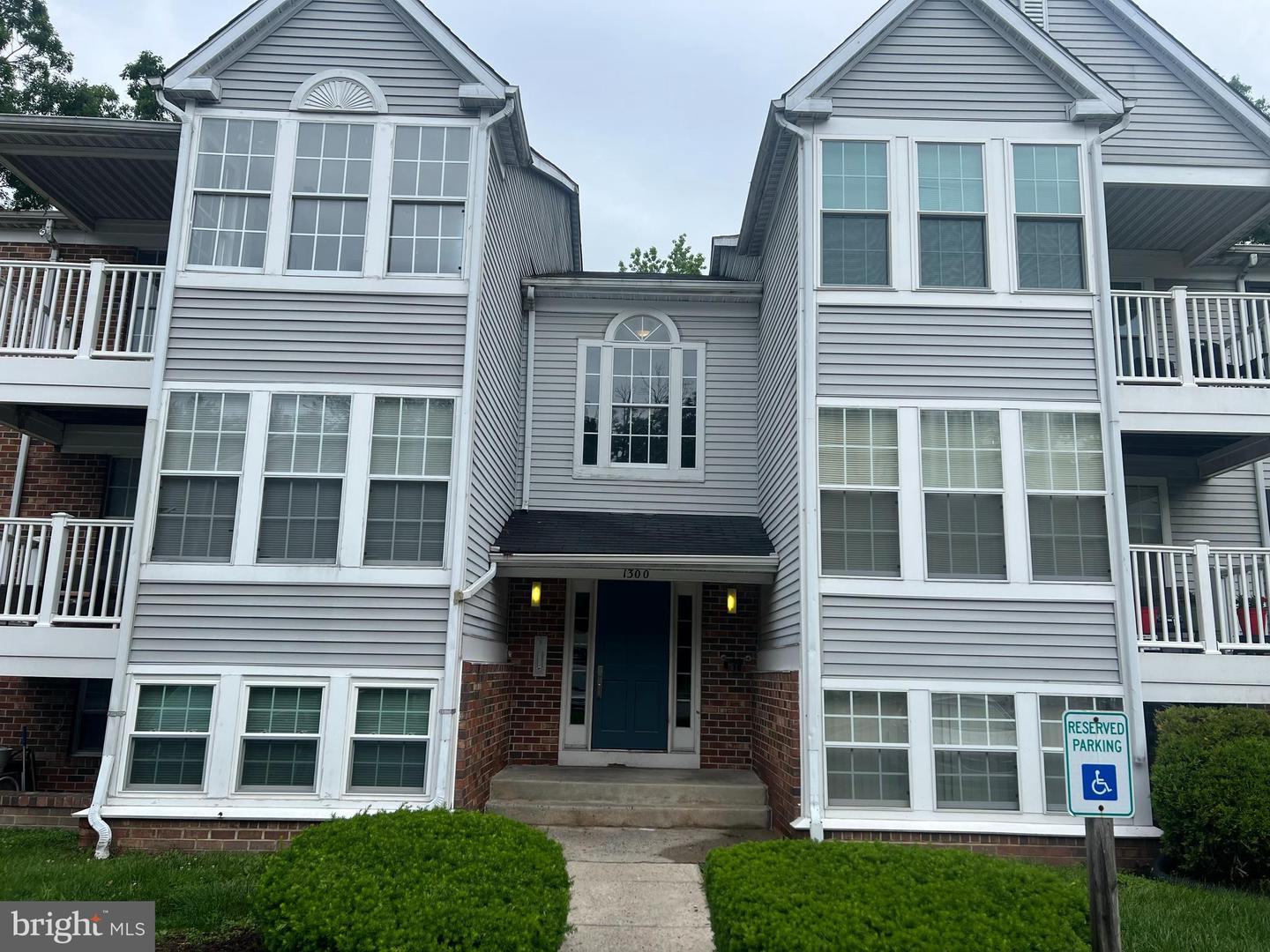 1300 Clover Valley Way #j, Edgewood