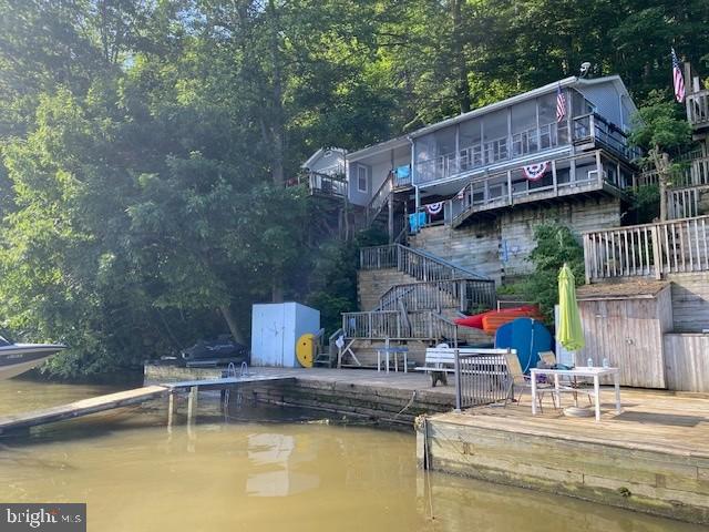 2140 Blackberry Lane