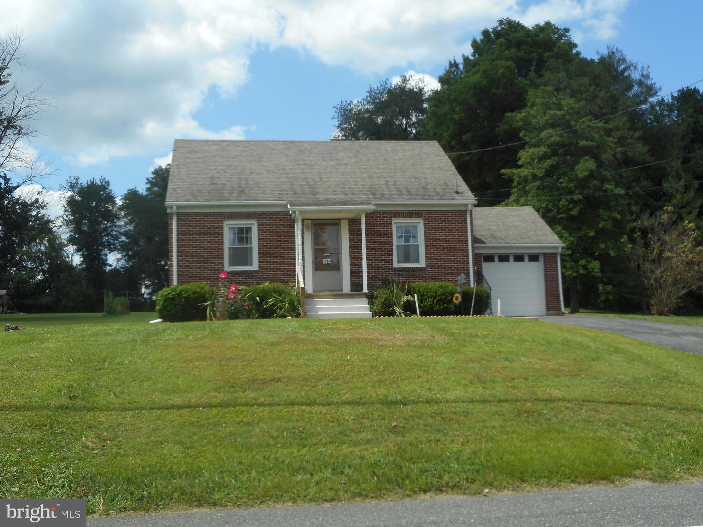 1030 Main Street, Darlington
