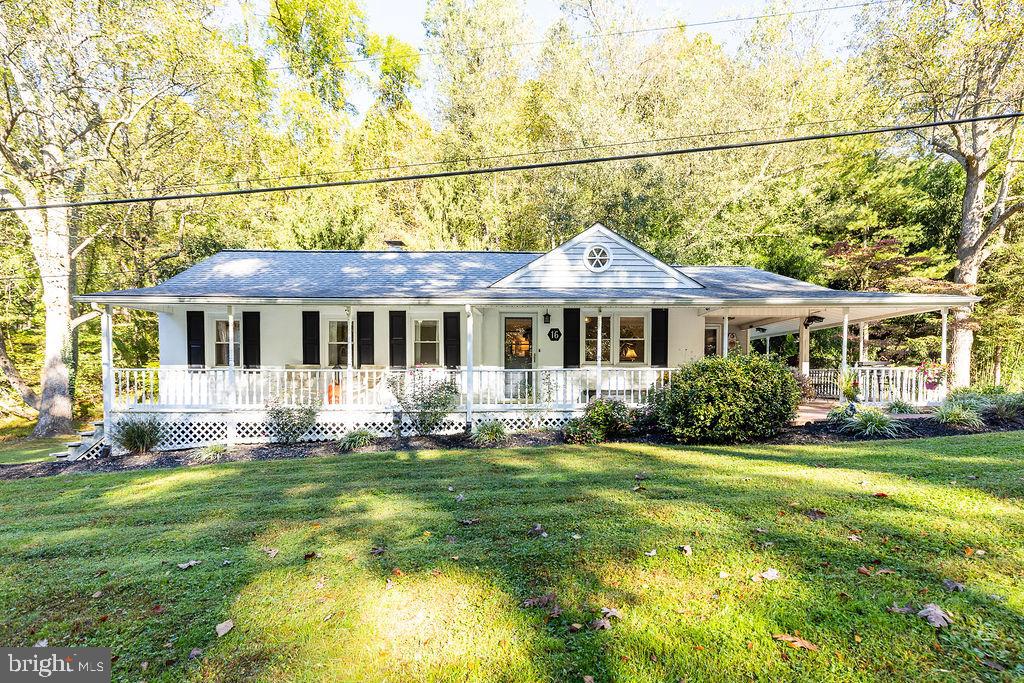 16 Cherry Hill Road, Street
