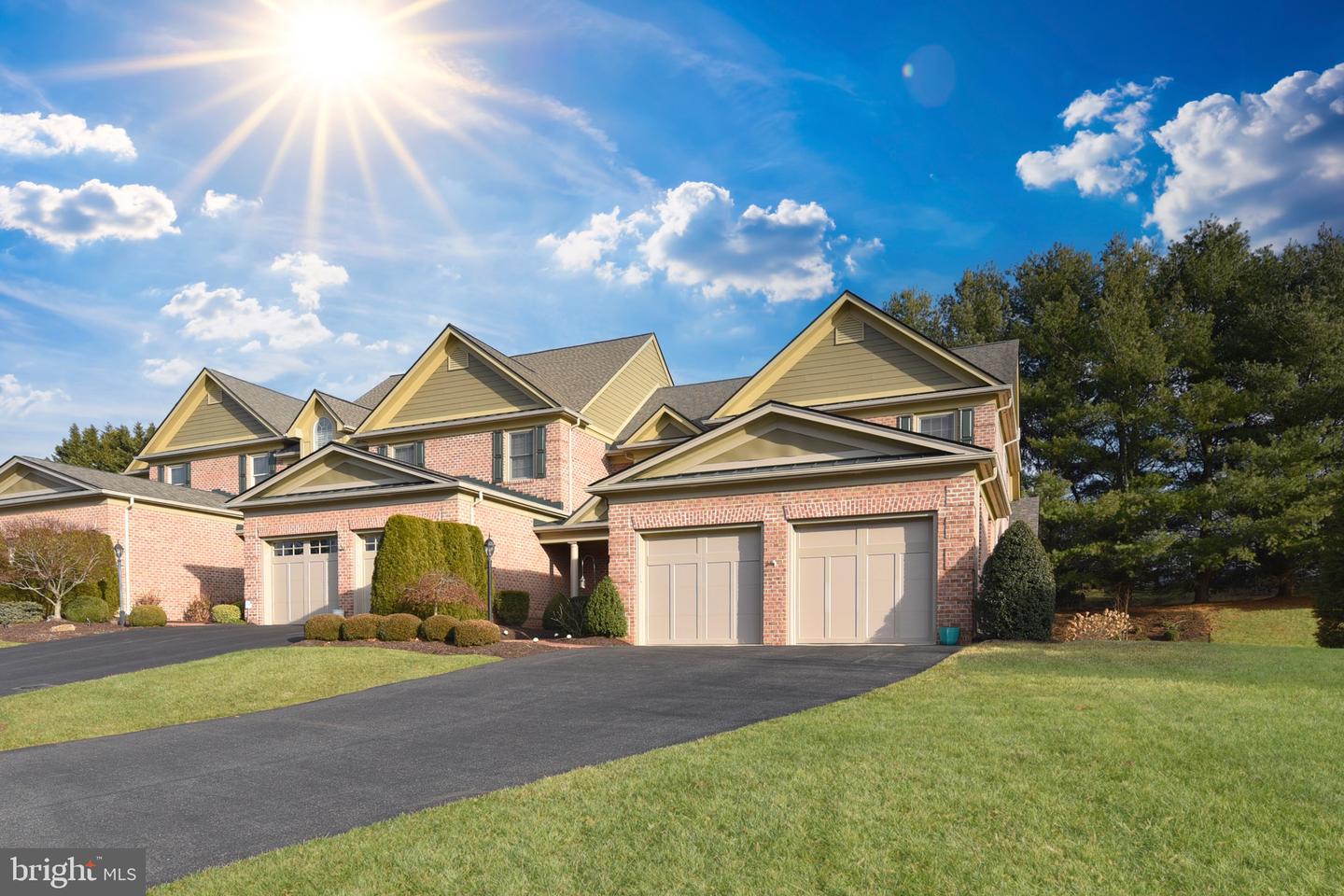 1592 Dunkeld Way, Bel Air