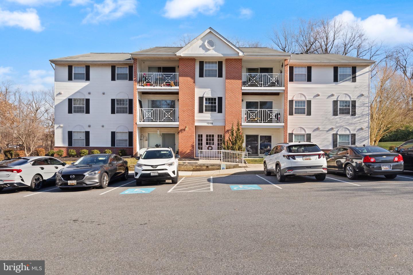 1206 Bramble Wood Ct # 201