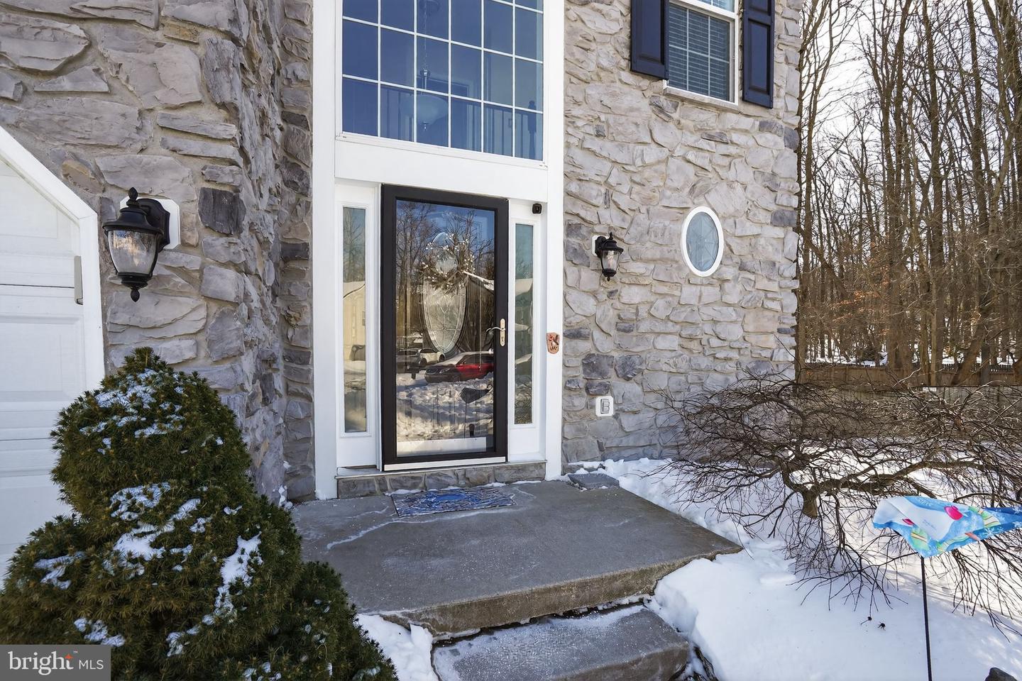 1000 Viking Court W, Abingdon