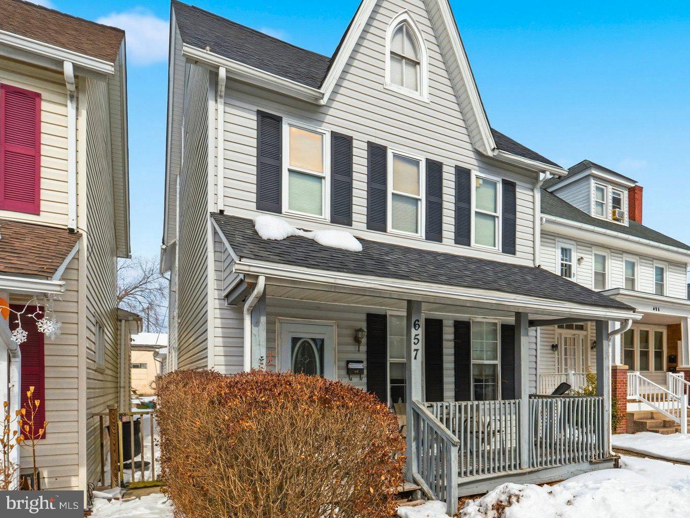 657 Green Street