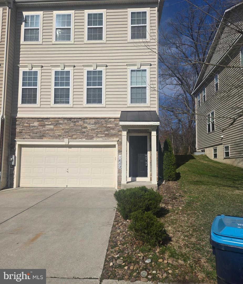 1652 Livingston Drive