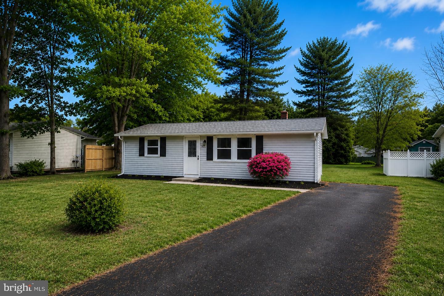 3905 Love Avenue, Edgewood