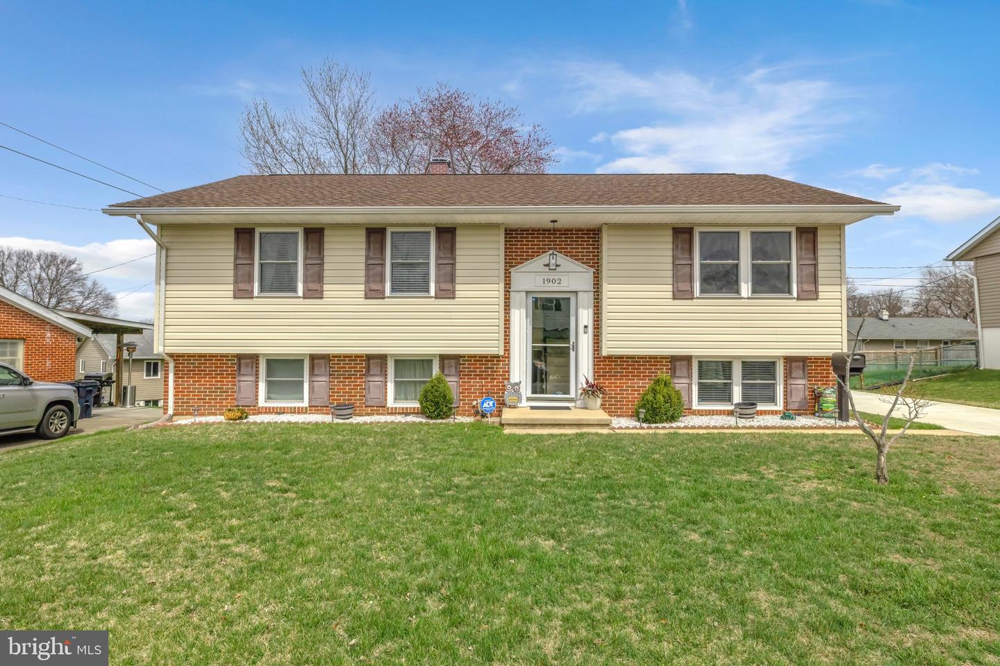 1902 Juniper Road, Edgewood