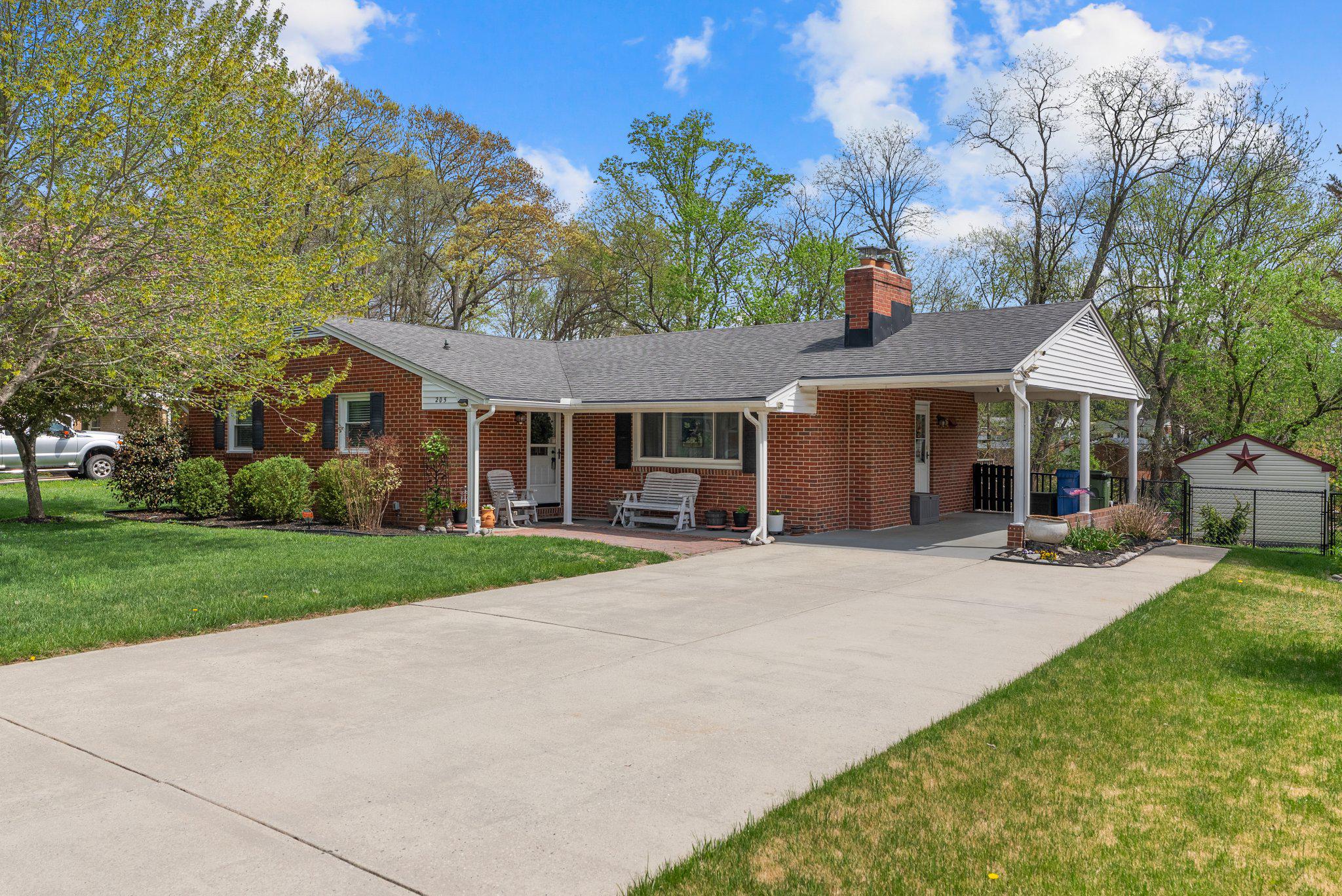205 Marshall Drive, Forest Hill