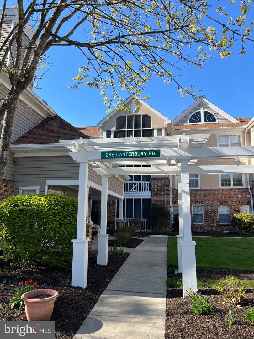 296 Canterbury Rd # 296-J