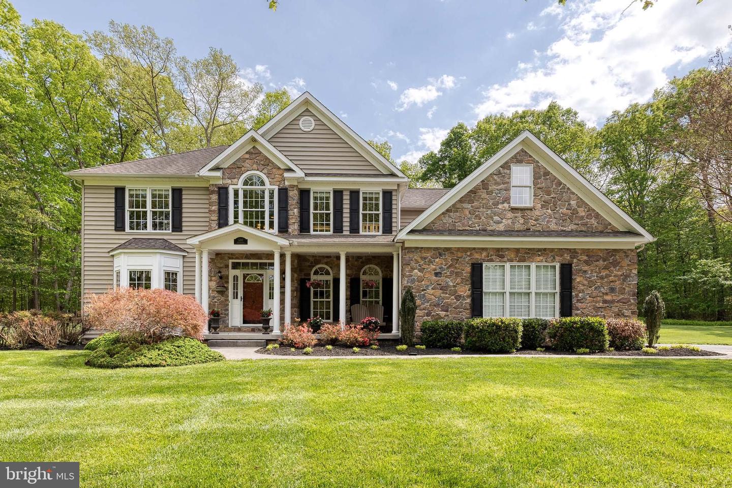 1263 Macton Road, Street